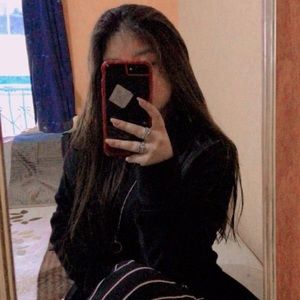 Meet your Posher, Alejandra